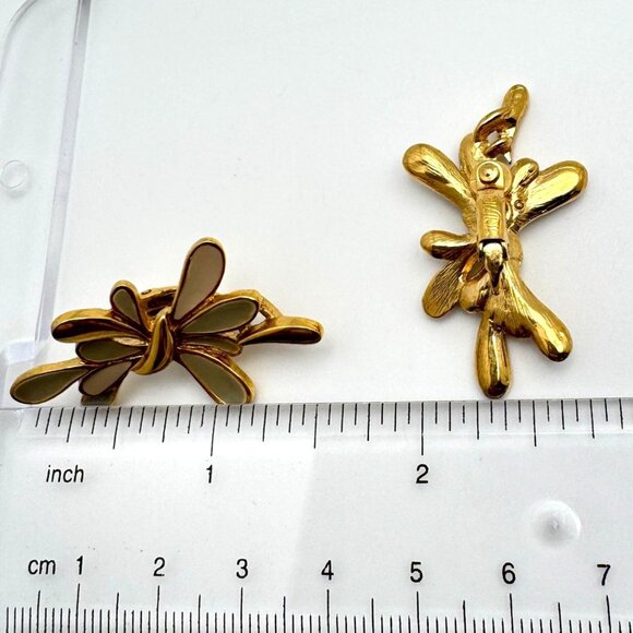 Trifari Gold-Tone Necklace Clip-On Earrings Vtg Cream Grey Green Enamel Leaf - Picture 3 of 12